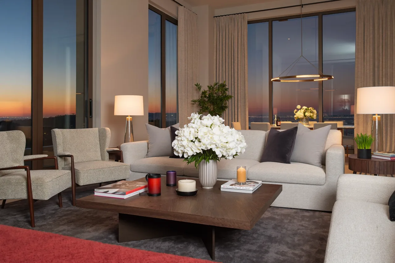 Staging/Re-Staging/De-Cluttering